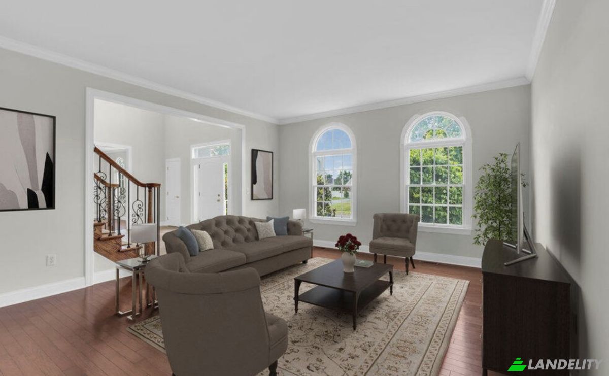 Single Family Home for Sale 2 Hoover St, Freehold, NJ 07728, USA, Freehold Township, Monmouth County, New Jersey, United States. Photo 4