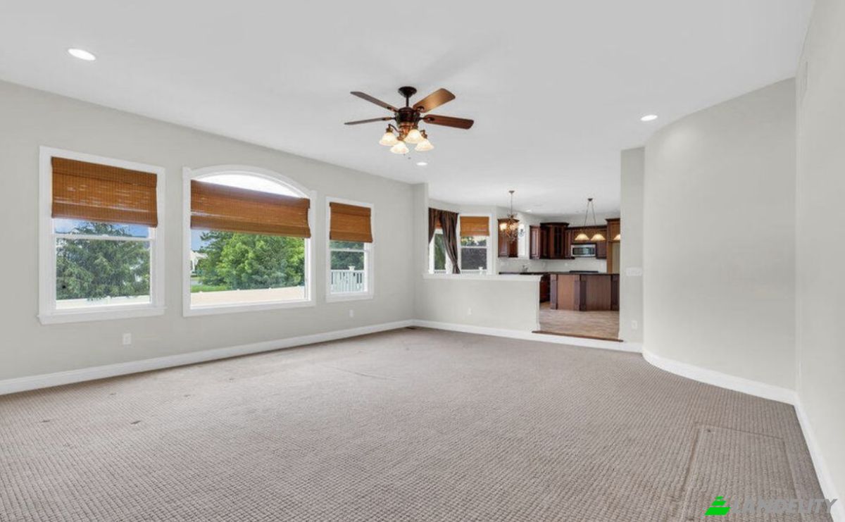 Single Family Home for Sale 2 Hoover St, Freehold, NJ 07728, USA, Freehold Township, Monmouth County, New Jersey, United States. Photo 7