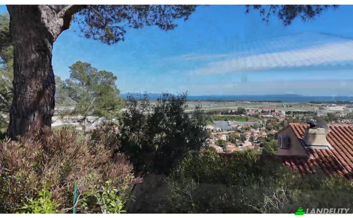 Villa for Sale 12 Imp des Amaryllis, 83400 Hyeres, Hyeres, Var, Provence-Alpes-Cote dAzur, France. Photo 3