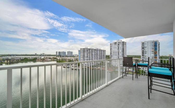 Condo for Sale Admirals Port, Aventura. Photo#19 Condo for Sale Admirals Port, Aventura. Photo#19