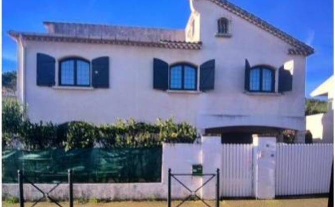 Villa for Sale 711 Bd de lOrb. Photo#1 Villa for Sale 711 Bd de lOrb. Photo#1