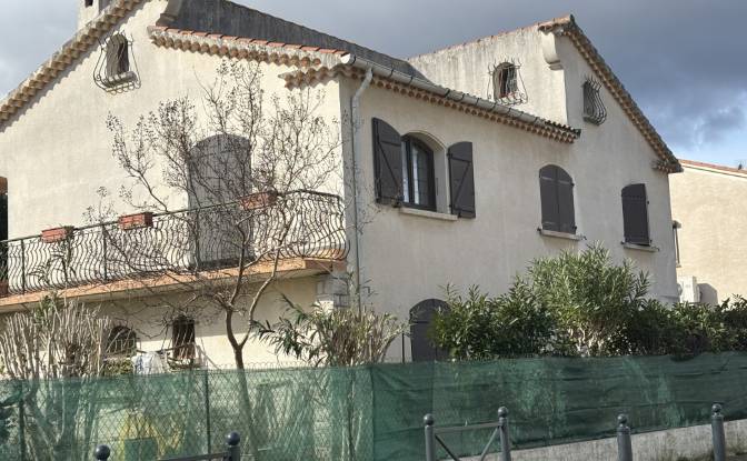 Villa for Sale 711 Bd de lOrb. Photo#3 Villa for Sale 711 Bd de lOrb. Photo#3