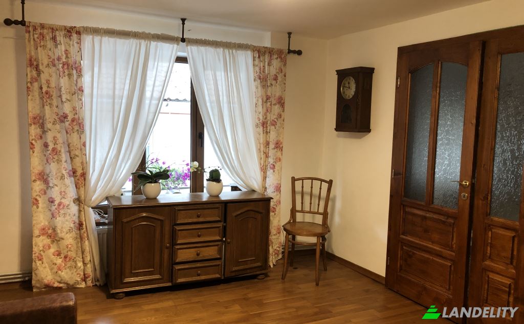 Single Family Home for Sale Strada Bisericii Romane, Vulcan 507270, Vulcan, Brasov, Romania. Photo 6