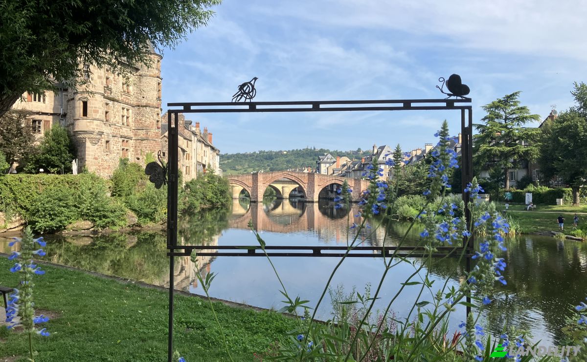 Apartment for Sale 2 Rue Jean Boudou, 12500 Espalion, Espalion, Aveyron, Occitanie, France. Photo 2