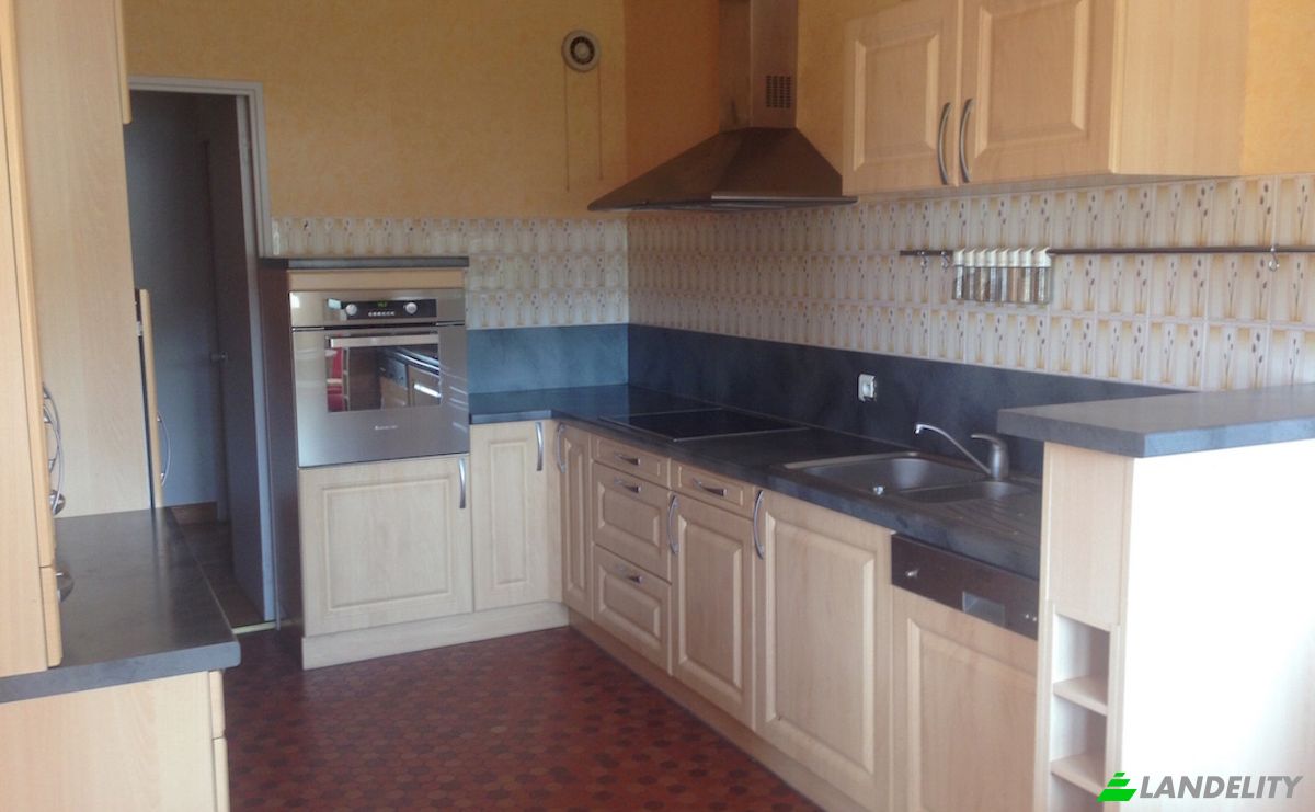 Apartment for Sale 2 Rue Jean Boudou, 12500 Espalion, Espalion, Aveyron, Occitanie, France. Photo 5