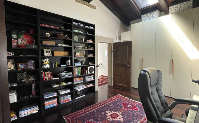 Single Family Home for Sale Via Orelia. Photo#14
