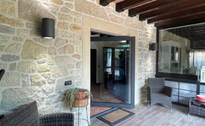 Single Family Home for Sale Via Orelia. Photo#3