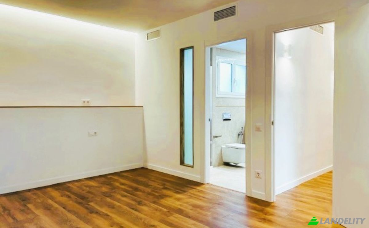 Apartment for Sale C de Roger de Lluria, LEixample, Barcelona, Catalonia, Spain. Photo 18