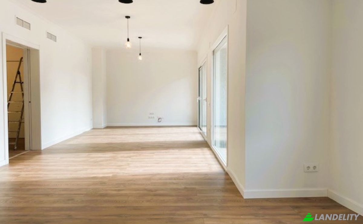 Apartment for Sale C de Roger de Lluria, LEixample, Barcelona, Catalonia, Spain. Photo 4