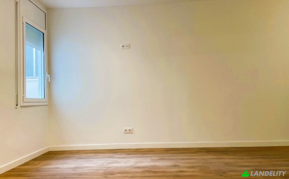 Apartment for Sale C de Roger de Lluria, LEixample, Barcelona, Catalonia, Spain. Photo 14