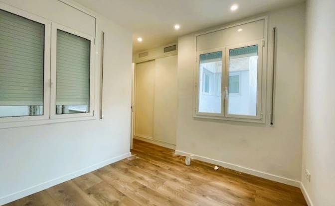 Apartment for Sale C de Roger de Lluria. Photo#15 Apartment for Sale C de Roger de Lluria. Photo#15
