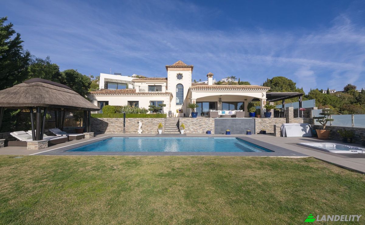 Villa for Sale Carretera de Lomas de Marbella, Marbella, Malaga, Andalusia, Spain. Photo 2