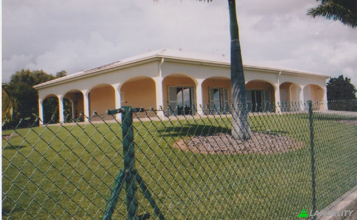 Villa for Sale Rue des Paletuviers, Bouloupari, Boulouparis, New Caledonia. Photo 3