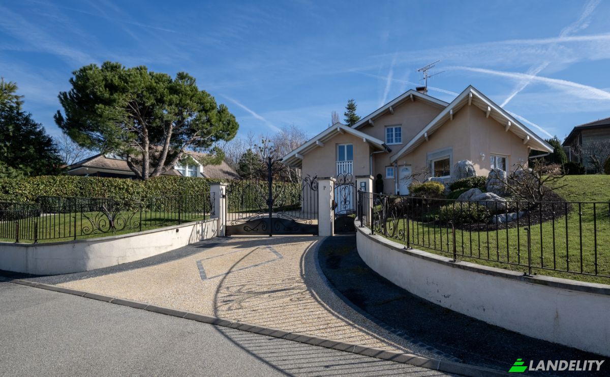 Villa for Sale 120 Rue de Meserier, 74500 Publier, Publier, Haute-Savoie, Auvergne-Rhone-Alpes, France. Photo 1