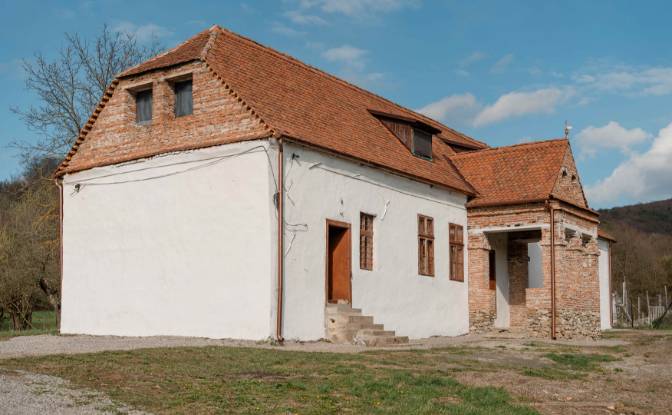 Mansion for Sale - Bicfalau, Romania