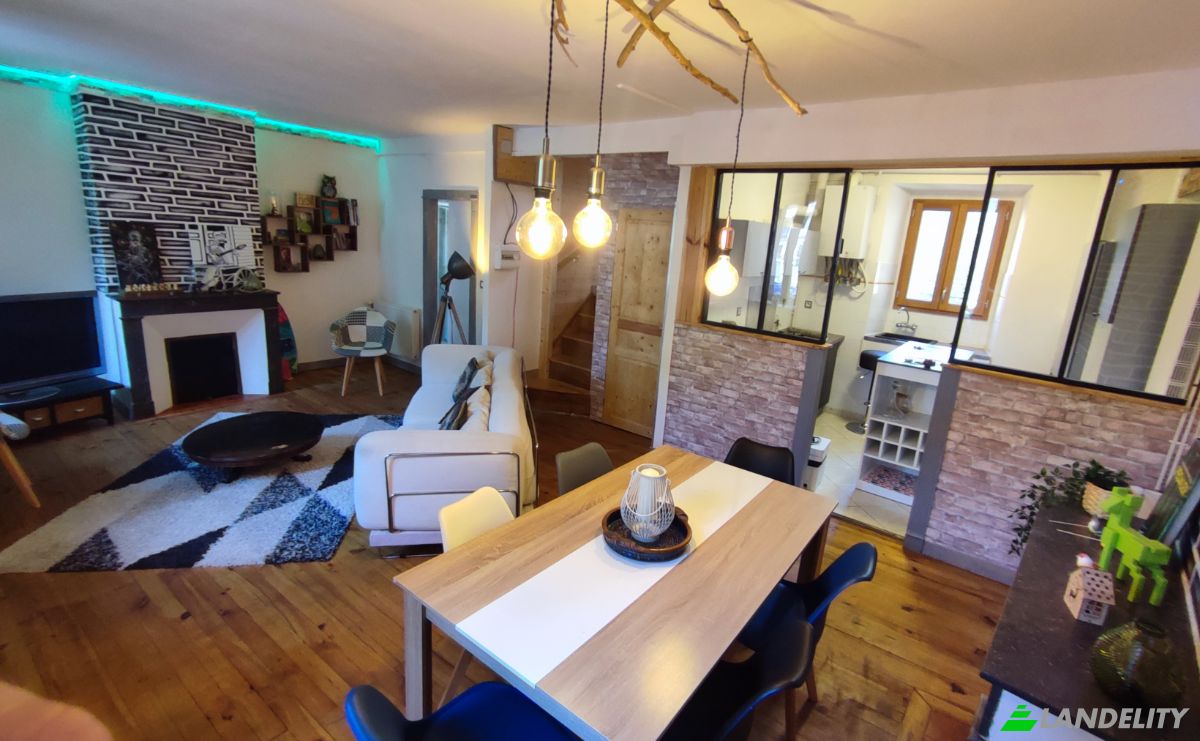 Townhouse for Sale 19 Pl Gabriel Rouy, 31110 Bagneres-de-Luchon, Bagneres-de-Luchon, Haute-Garonne, Occitanie, France. Photo 11