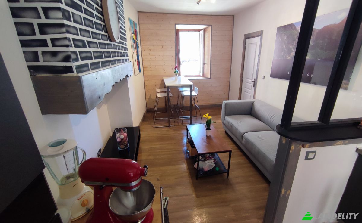 Townhouse for Sale 19 Pl Gabriel Rouy, 31110 Bagneres-de-Luchon, Bagneres-de-Luchon, Haute-Garonne, Occitanie, France. Photo 2