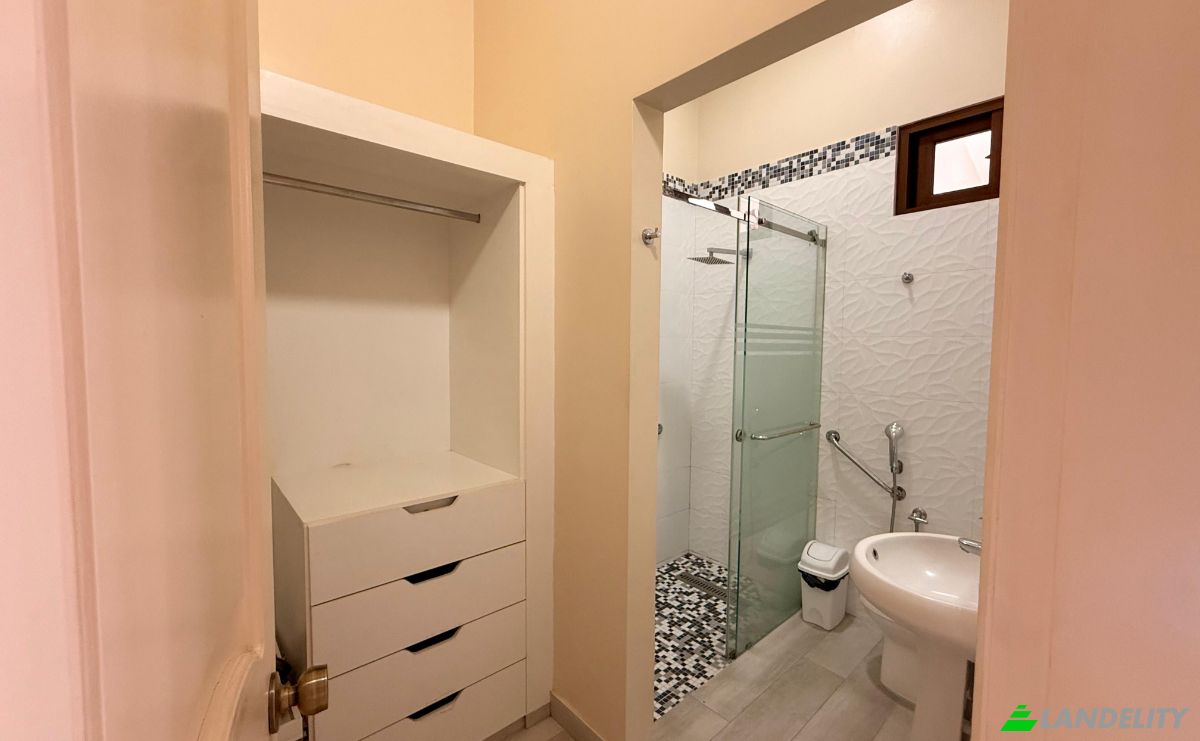 Villa for Sale Bellavista 090708, Guayaquil, Guayas, Ecuador. Photo 19