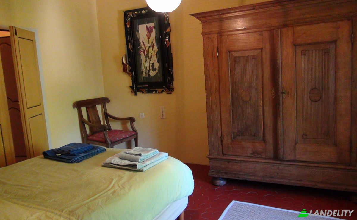 Maison unifamiliale à vendre 4 Place Galerie de Gaulle, 06520 Grasse, Grasse, Alpes-Maritimes, Provence-Alpes-Côte dAzur, France. Photo 4