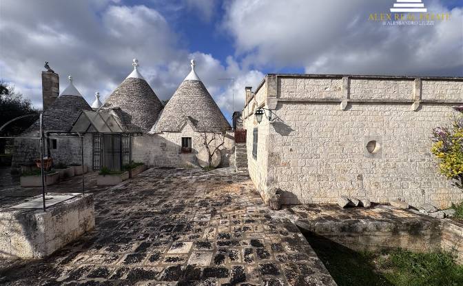 Villa for Sale Contrada S Salvatore. Photo#2 Villa for Sale Contrada S Salvatore. Photo#2