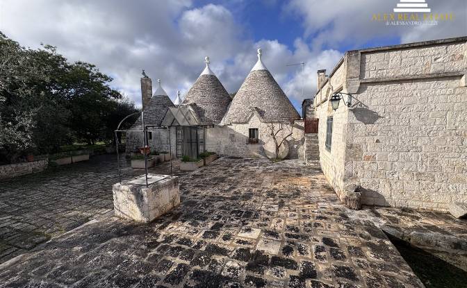 Villa for Sale Contrada S Salvatore. Photo#7 Villa for Sale Contrada S Salvatore. Photo#7