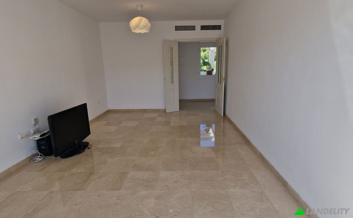 Apartment for Sale C Jose Orbaneja, Calahonda, Sitio de Calahonda, Malaga, Andalusia, Spain. Photo 10