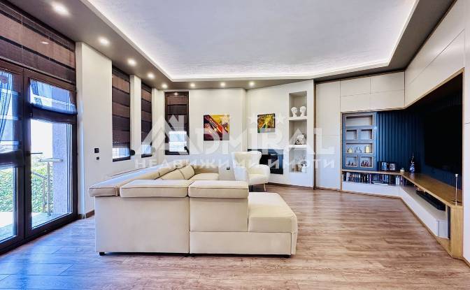 Single Family Home for Sale 8253. Photo#3