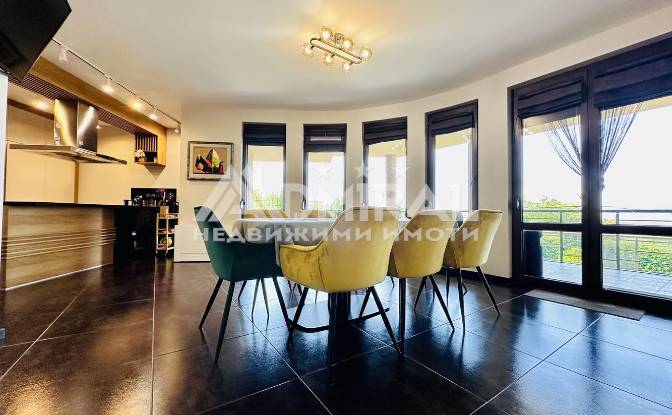 Single Family Home for Sale 8253. Photo#6