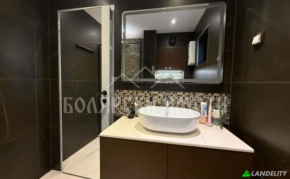 Rijtjeshuis Te koop gk Varusha, north, ul Panayot Tipografov 52, 5000 Veliko Tarnovo, Veliko Tarnovo, Veliko Tarnovo Municipality, Veliko Tarnovo Province, Bulgaria. Foto 12