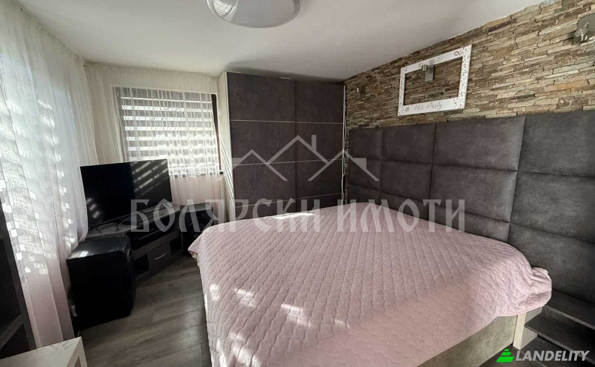 Rijtjeshuis Te koop gk Varusha, north, ul Panayot Tipografov 52, 5000 Veliko Tarnovo, Veliko Tarnovo, Veliko Tarnovo Municipality, Veliko Tarnovo Province, Bulgaria. Foto 17