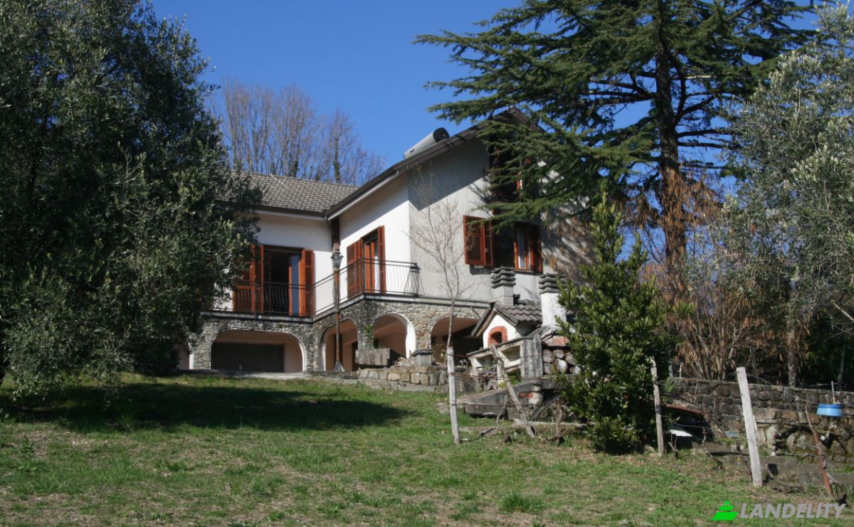 Villa for Sale Case Sparse Calcinara, 19020 Sesta Godano SP, Sesta Godano, Province of La Spezia, Liguria, Italy. Photo 20