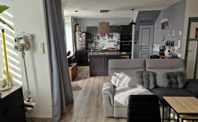 Townhouse for Sale 28 Rue de la Republique. Photo#4 Townhouse for Sale 28 Rue de la Republique. Photo#4