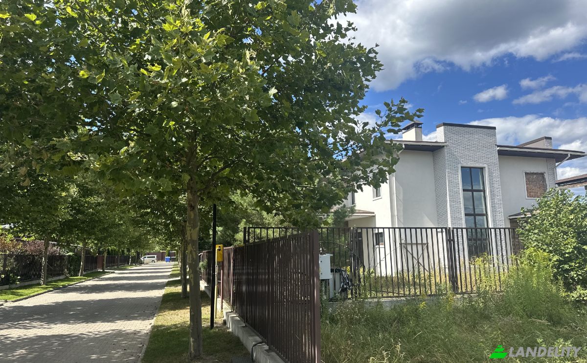Single Family Home for Sale Vulytsya Bez Nazvy, Kyivska oblast, Romankiv, Obukhiv Raion, Kyiv Oblast, Ukraine. Photo 2