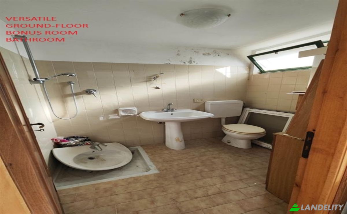 Apartment for Sale Via Costiglione, 17032 Chiesa SV, Chiesa, Province of Savona, Liguria, Italy. Photo 23