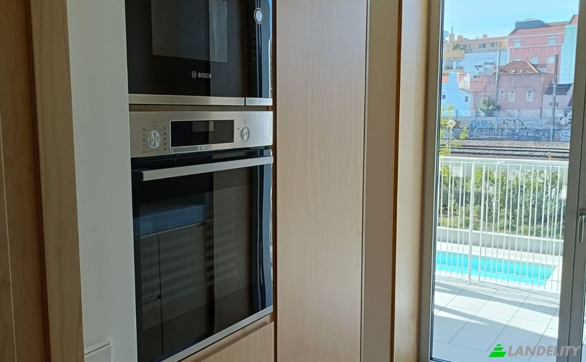 Apartment for Rent Av Santos Dumont 46, 1050-223 Lisboa, Lisbon, Portugal. Photo 1