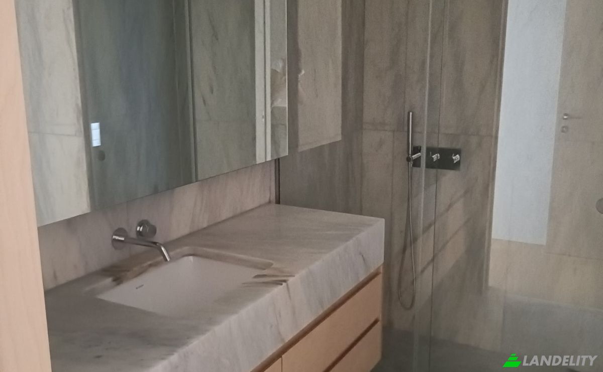 Apartment for Rent Av Santos Dumont 46, 1050-223 Lisboa, Lisbon, Portugal. Photo 12