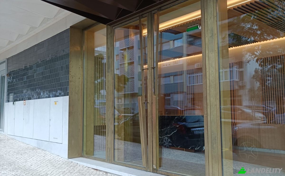 Apartment for Rent Av Santos Dumont 46, 1050-223 Lisboa, Lisbon, Portugal. Photo 6