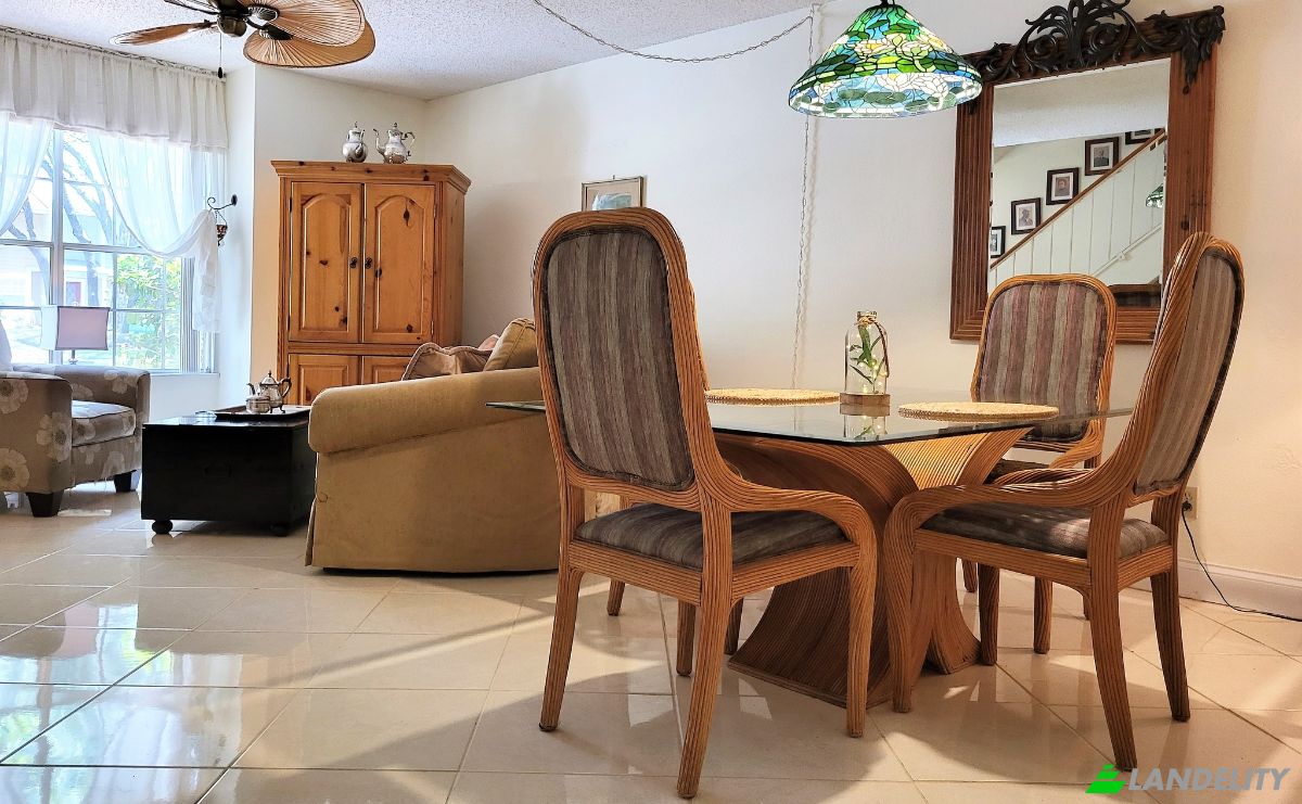 Townhouse for Sale 947 Hamilton Ct, Palm Harbor, Pinellas County, Florida, United States, FL 34683, USA. Photo 2