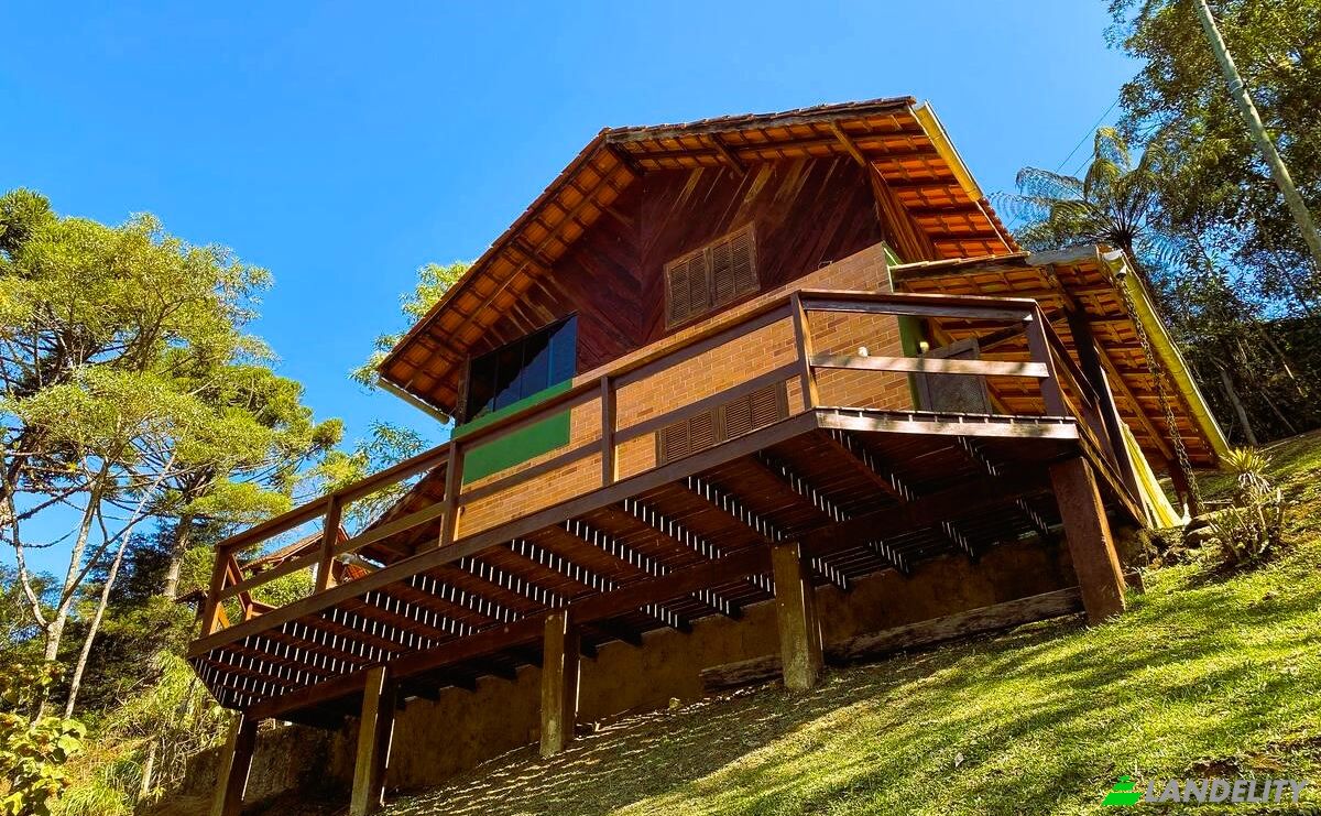 Cabin/Cottage for Sale Mirantao, Bocaina de Minas, State of Minas Gerais, Brazil, 37340-000. Photo 2
