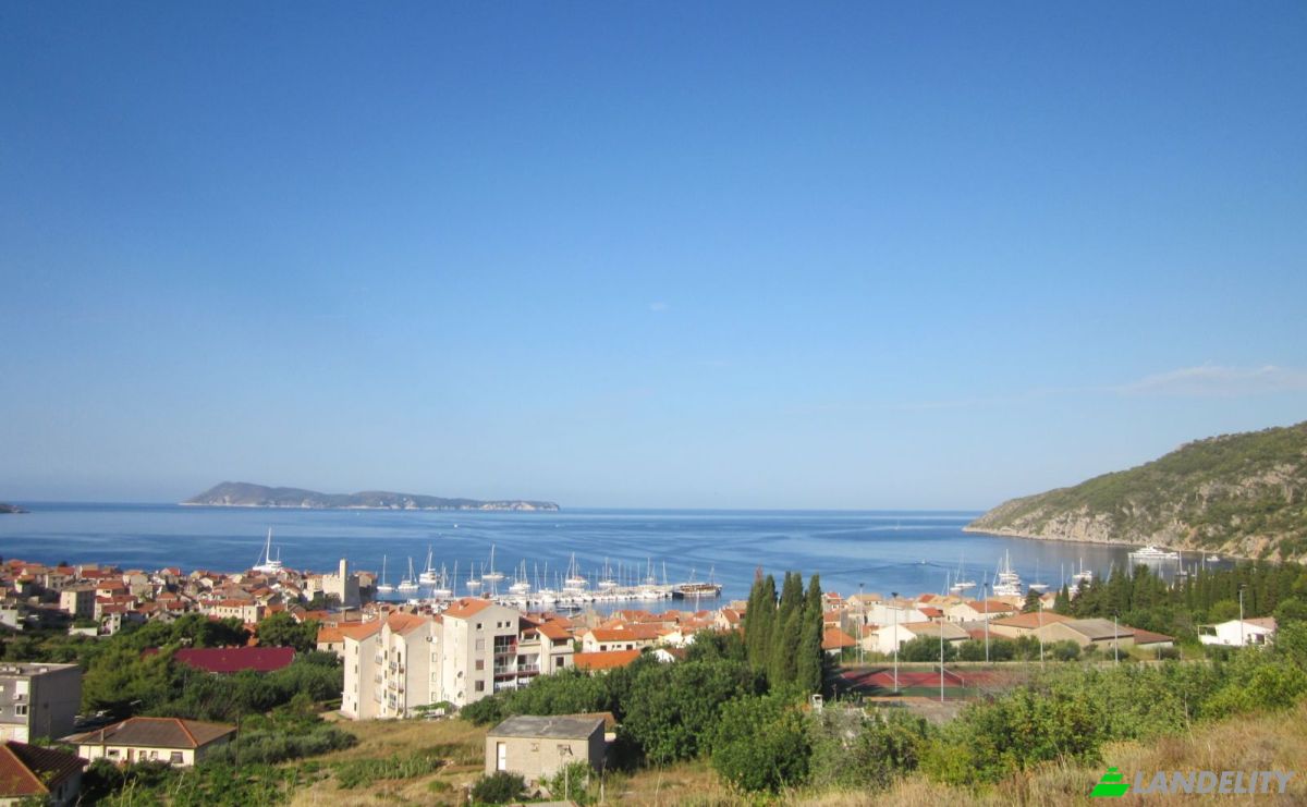 Investition/Entwicklung zu verkaufen Ul Eugena Kvaternika 2, 21485, Komiza, Grad Komiza, Split-Dalmatia County, Croatia. Foto 4