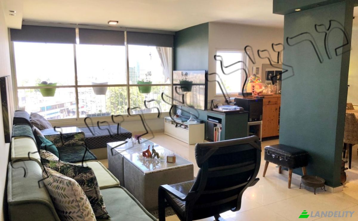 Apartment for Sale Maalot St 5, Holon, Ezor Holon, Center District, Israel. Photo 1