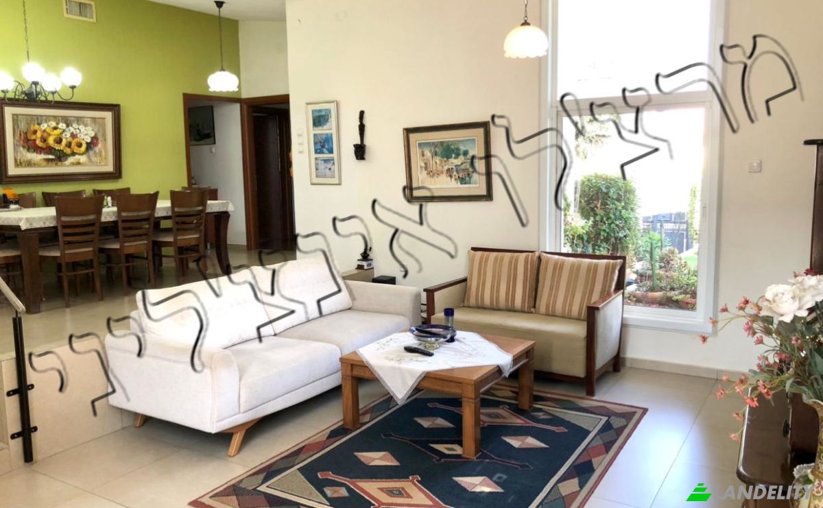 Casa de una sola familia en venta YL Perets St 9, Petah Tikva, Petach Tikva, Center District, Israel. Foto 2