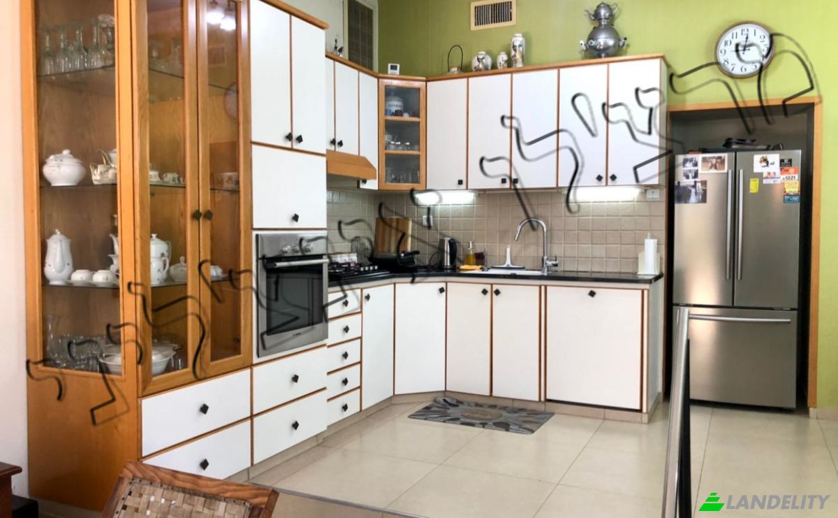 Casa de una sola familia en venta YL Perets St 9, Petah Tikva, Petach Tikva, Center District, Israel. Foto 6