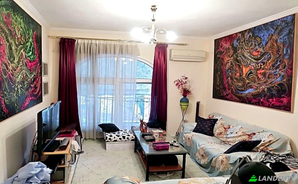 Single Family Home for Sale Thoukididou 26, Pireas 185 38, Piraeus, Attica, Decentralized Administration of Attica, Greece. Photo 9