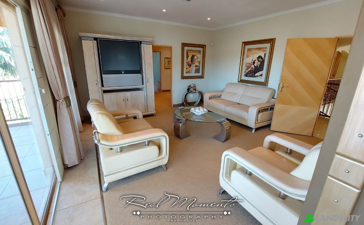 Single Family Home for Sale Chopin St, Vanderbijlpark S W, Vanderbijlpark, Sedibeng District Municipality, Gauteng, South Africa. Photo 22