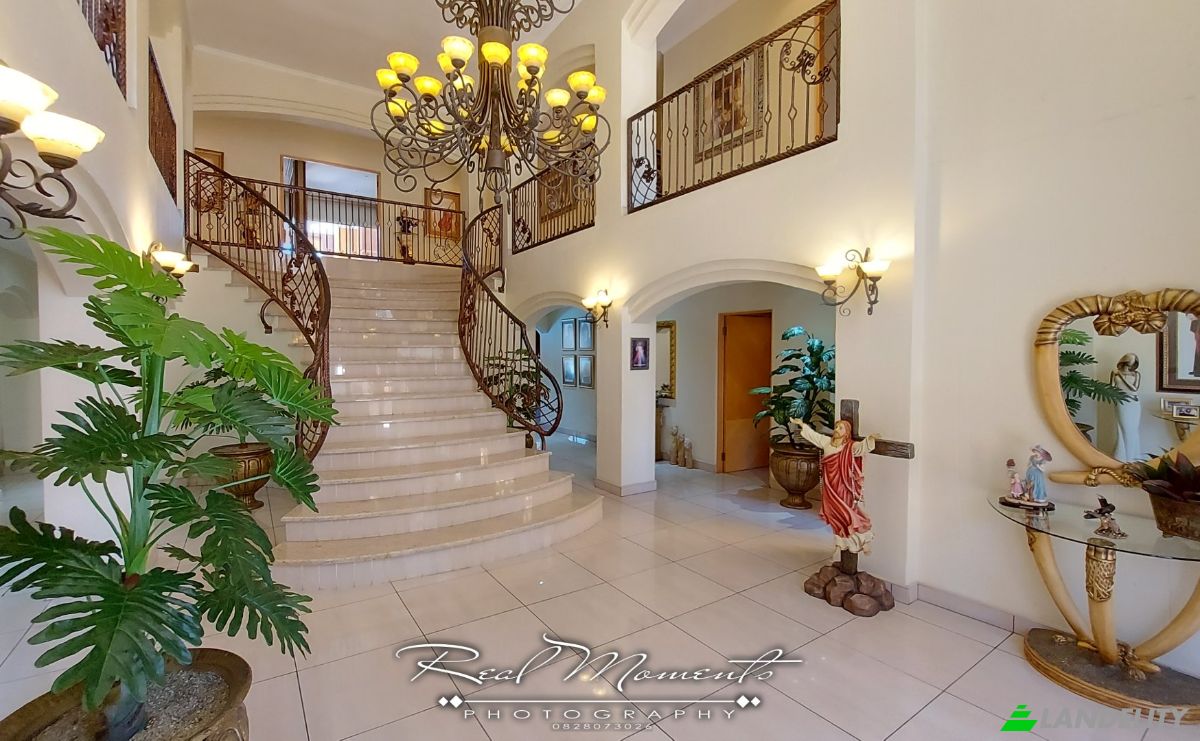 Single Family Home for Sale Chopin St, Vanderbijlpark S W, Vanderbijlpark, Sedibeng District Municipality, Gauteng, South Africa. Photo 4