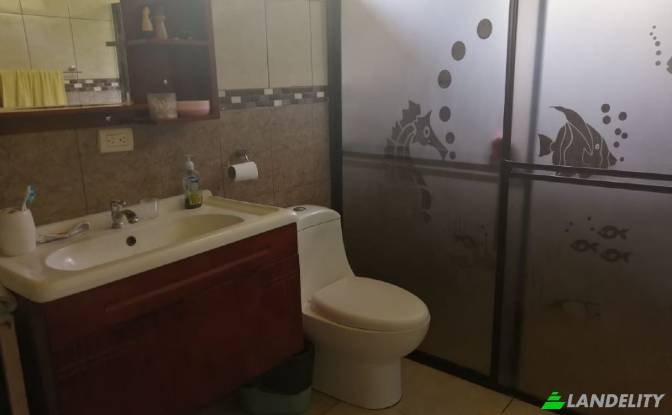 Casa de una sola familia en venta Vía sin nombre. Foto#7