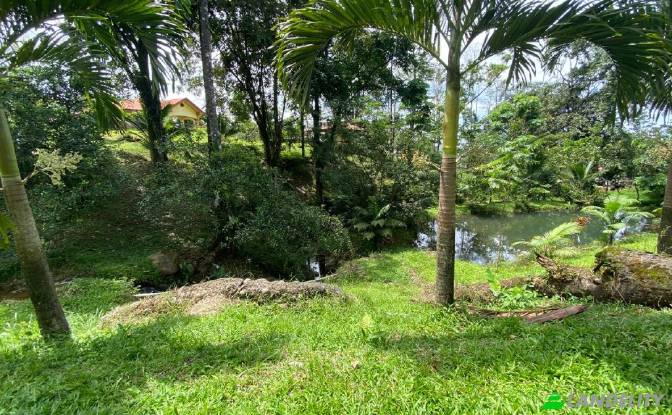 Casa de una sola familia en venta Vía sin nombre. Foto#9