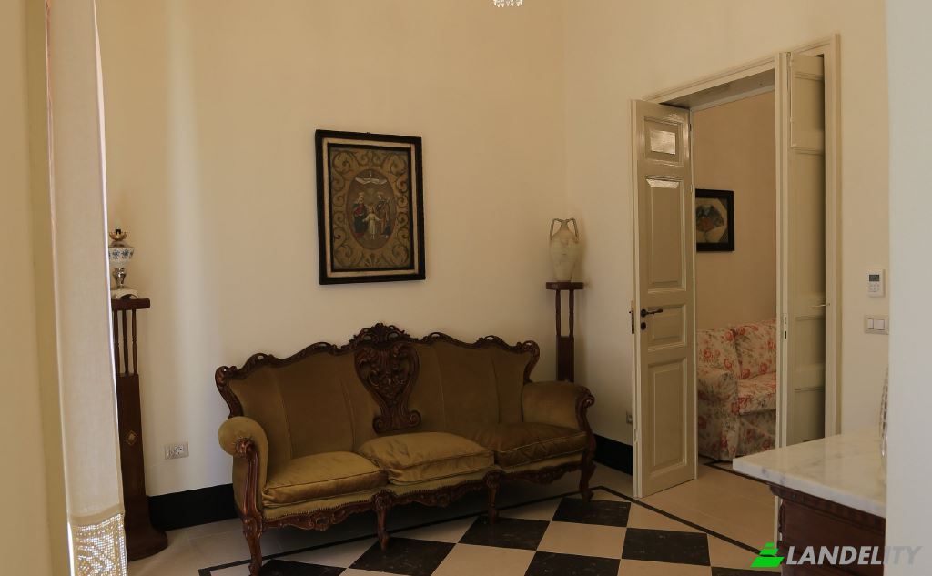 Single Family Home for Sale Via Principe di Carignano, 97013 Comiso RG, Comiso, Free municipal consortium of Ragusa, Sicily, Italy. Photo 4