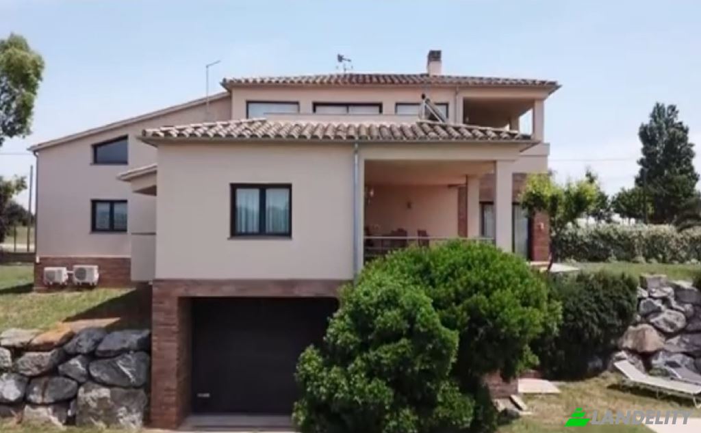 Single Family Home for Sale Carrer Comes, Santa Eulalia, Palau de Santa Eulalia, Girona, Catalonia, Spain. Photo 4